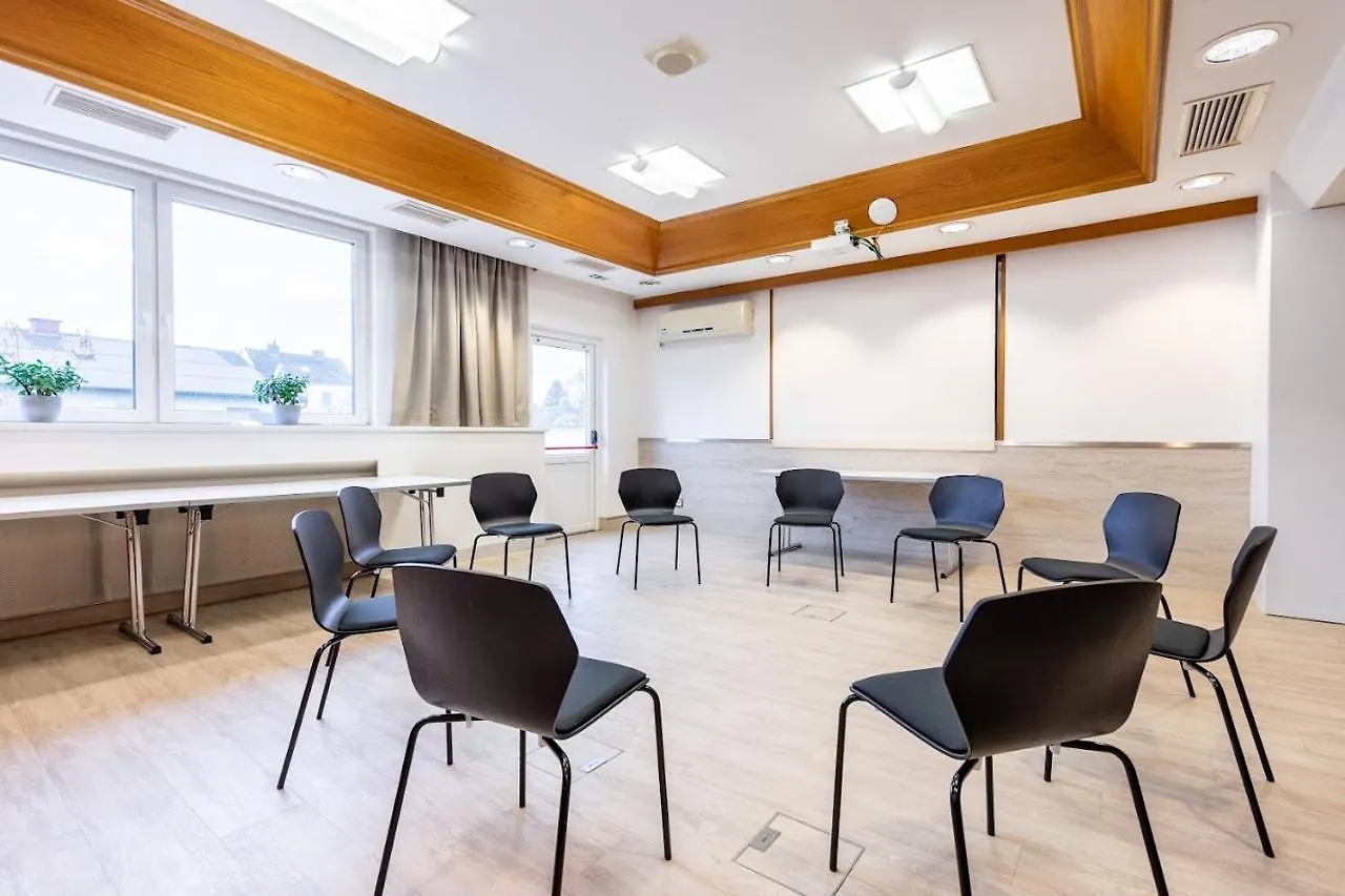 שווכאט Das Reinisch Hotel - Near Vienna Airport 4*,