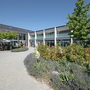 Q.c.m. Campus 3* بلب