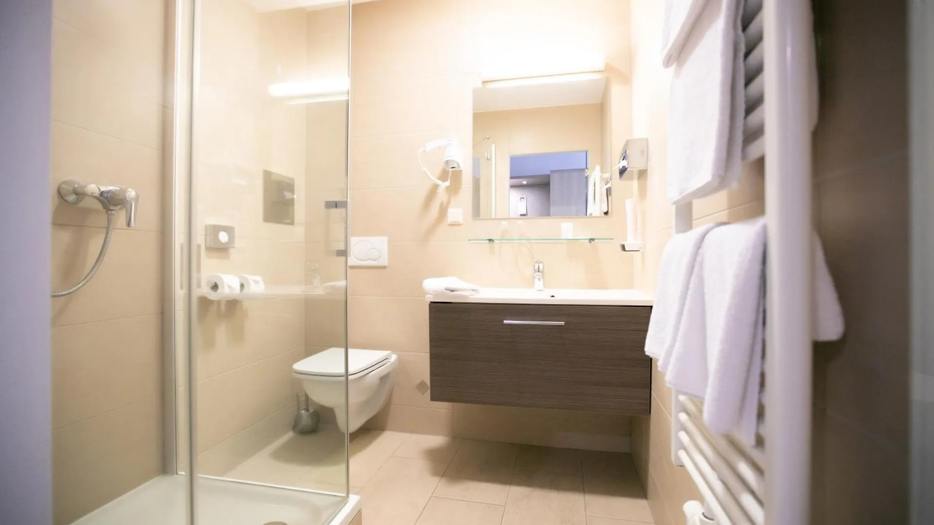 Das Reinisch Hotel - Near Vienna Airport Schwechat